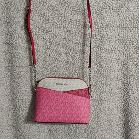 Michael Kors Handbags - Jet Set Travel Medium Color-Block Signature Logo Crossbody Bag NWT Crossbody bag